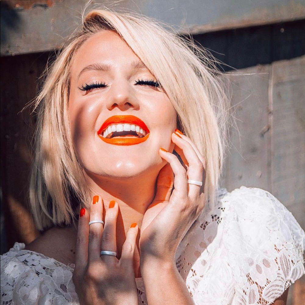 Meet your Posher, Jenessa